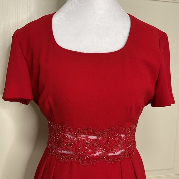 Donna Morgan Woman’s Petite Red Dress with Tie Belt Sz 6 Short Sleeve Lace - Picture 2 of 12